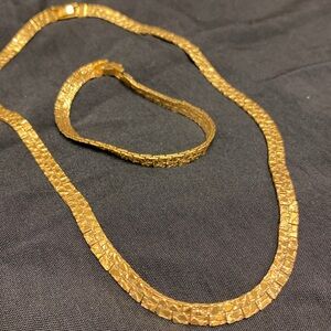 Gold necklace and bracelet set